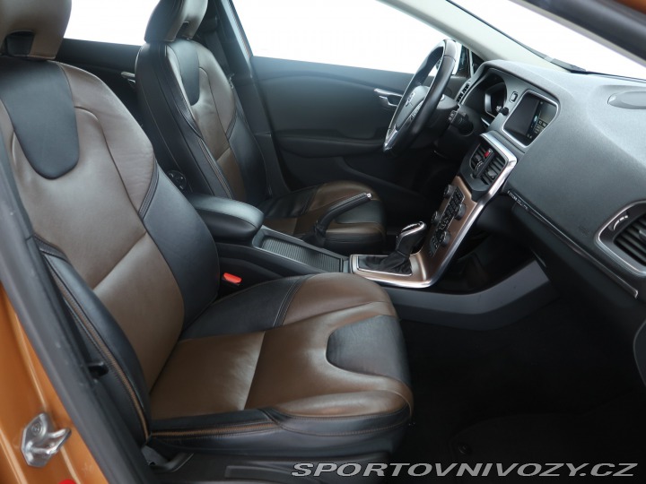 Volvo V40 Cross Country  2.5 T5 AWD 2014