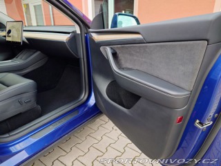 Tesla Model Y Long Range Dual Motor - 3 2021