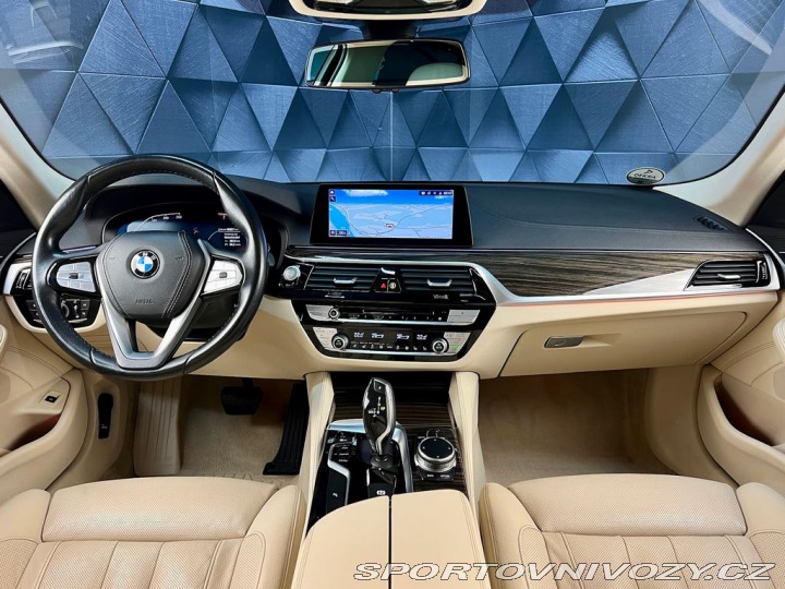 BMW 5 540i 250KW, LUXURY LINE, 2020