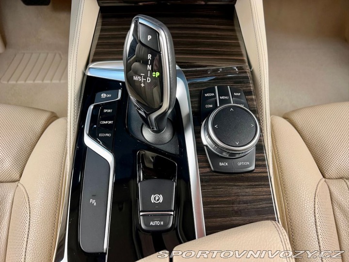 BMW 5 540i 250KW LUXURY LINE, L 2020