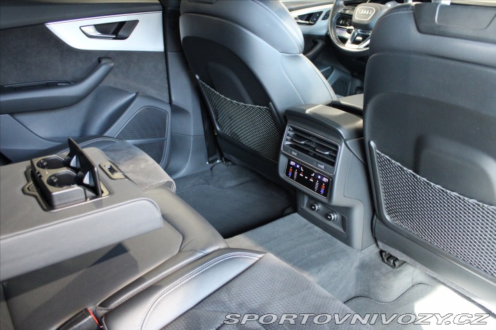 Audi Ostatní modely Q8 50 TDi quattro S Line ACC 2020