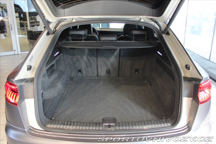 Audi Ostatní modely Q8 50 TDi quattro S Line ACC 2021