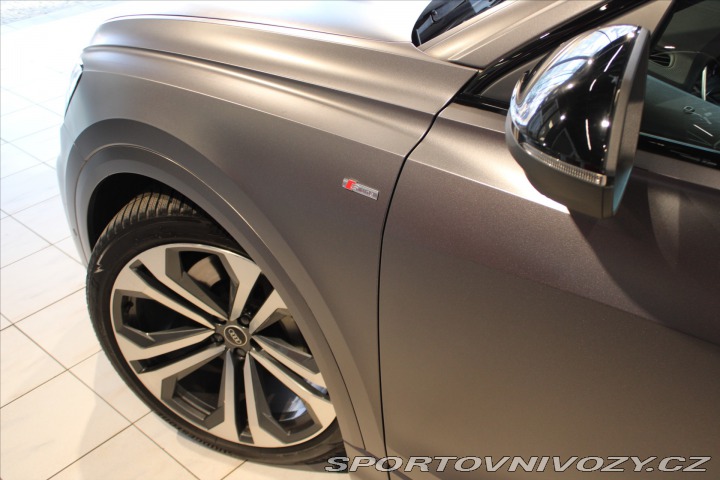 Audi Ostatní modely Q8 50 TDi quattro S Line ACC 2021