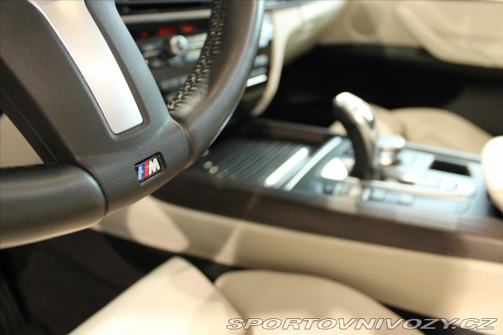 BMW X5 xDrive40d NezTop/HUD/Pano 2018