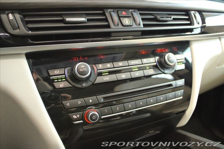 BMW X5 xDrive40d NezTop/HUD/Pano 2018