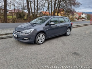 Opel Astra 2,0   SPORTS TOURER CDTI 2015