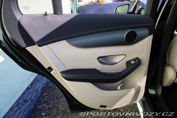 Mercedes-Benz Ostatní modely EQC 1800