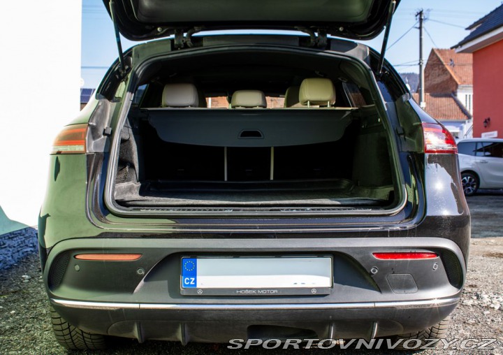 Mercedes-Benz Ostatní modely EQC 1800