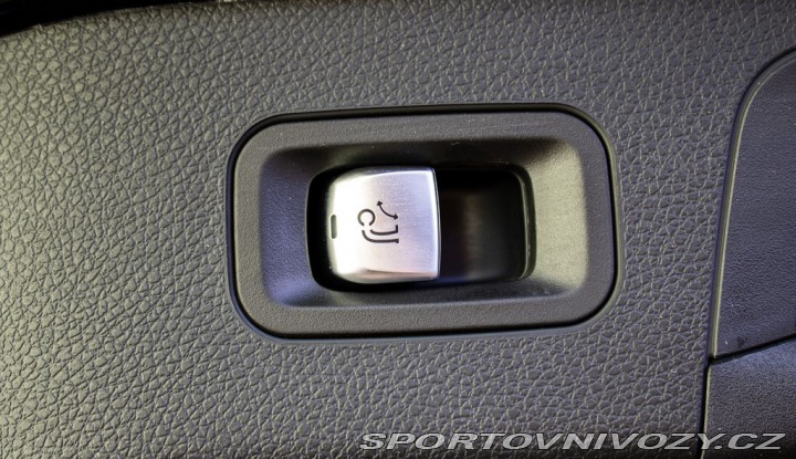 Mercedes-Benz Ostatní modely EQC 1800