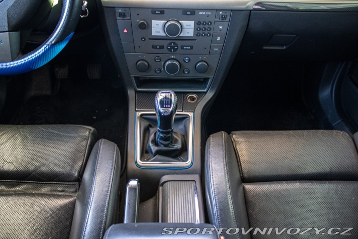Opel Ostatní modely Vectra C OPC 2.8 V6 Turbo 206 k 2007