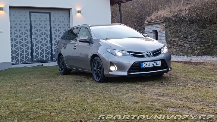 Toyota Ostatní modely AURIS 1.6i benzín 2014