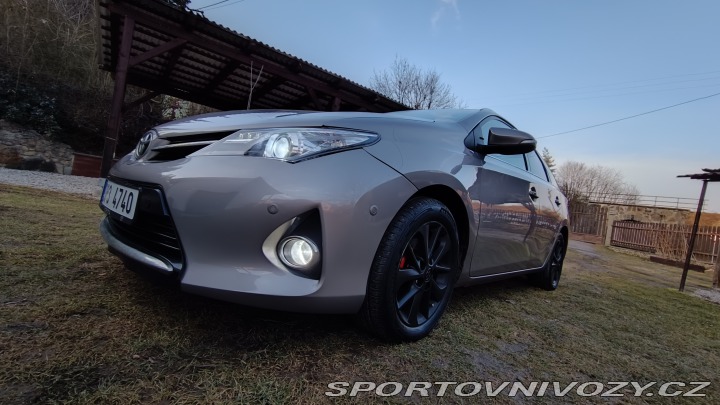 Toyota Ostatní modely AURIS 1.6i benzín 2014
