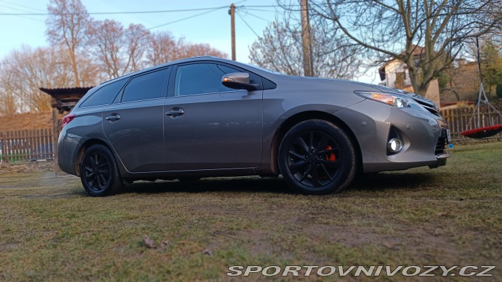 Toyota Ostatní modely AURIS 1.6i benzín 2014