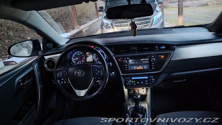 Toyota Ostatní modely AURIS 1.6i benzín 2014