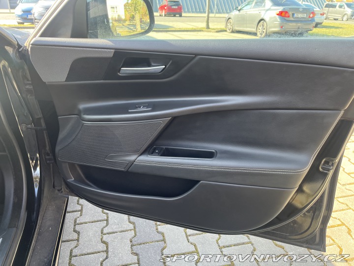 Jaguar XE 3.0 V6 Supercharged 2016