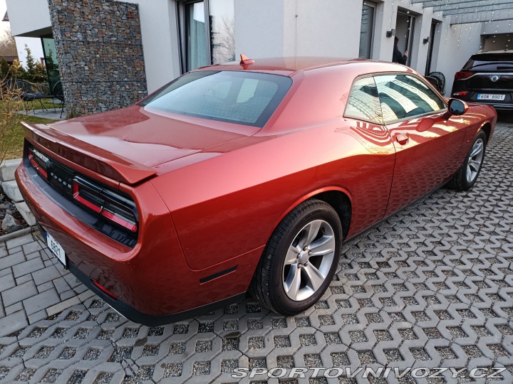 Dodge Challenger  2021