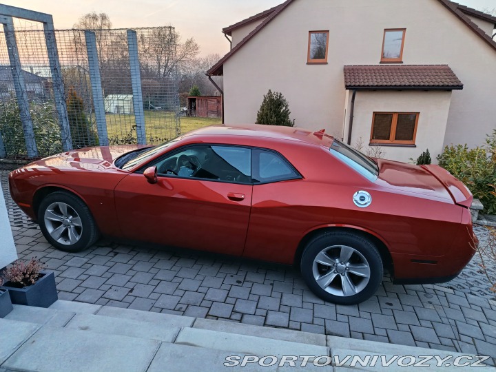 Dodge Challenger  2021
