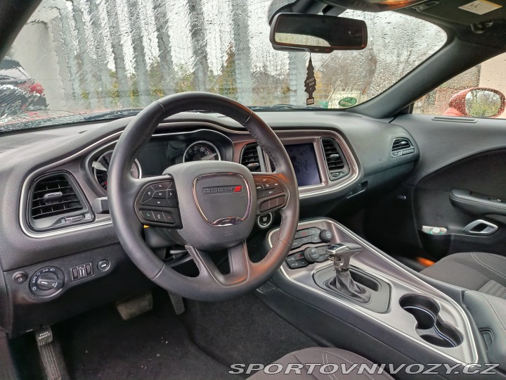 Dodge Challenger  2021