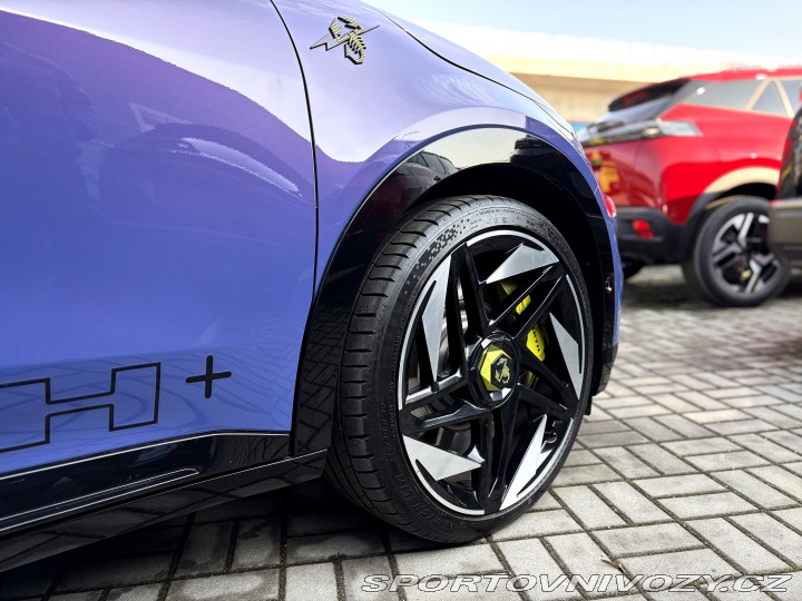 Abarth 600e SCORPIONISSIMA, 280k, ČR 2025