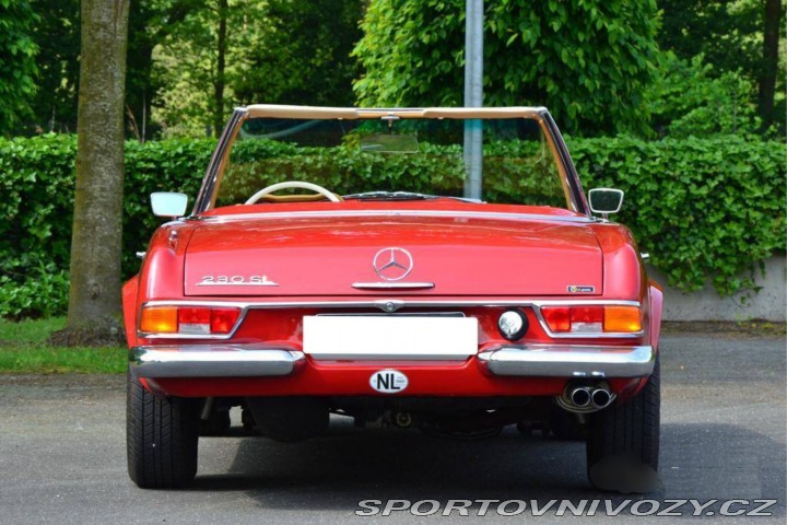 Mercedes-Benz SL 230 SL Pagoda 1964