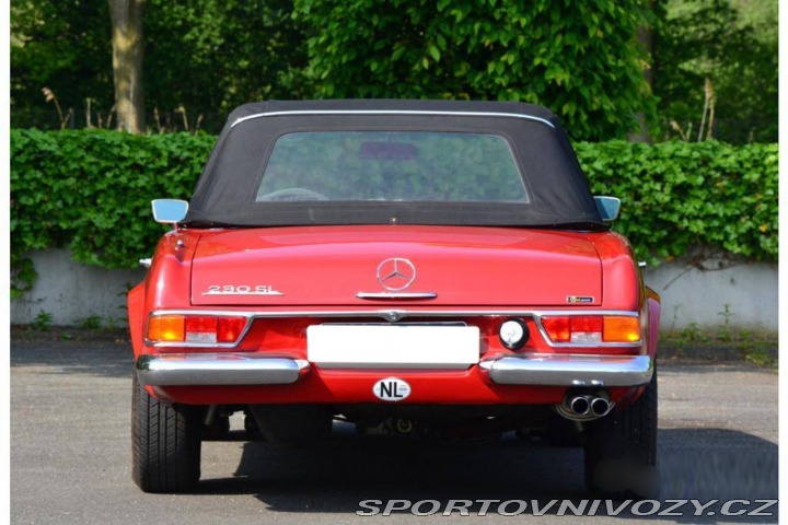 Mercedes-Benz SL 230 SL Pagoda 1964