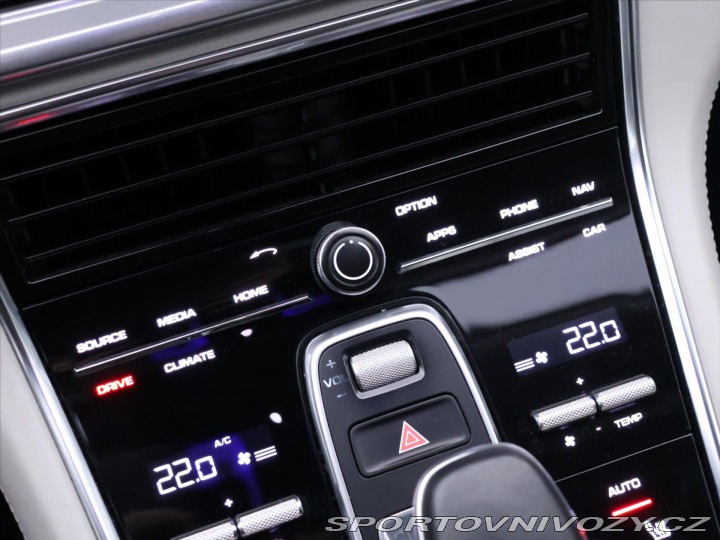 Porsche Panamera 4,0 V8 310kW Chrono Bose 2017