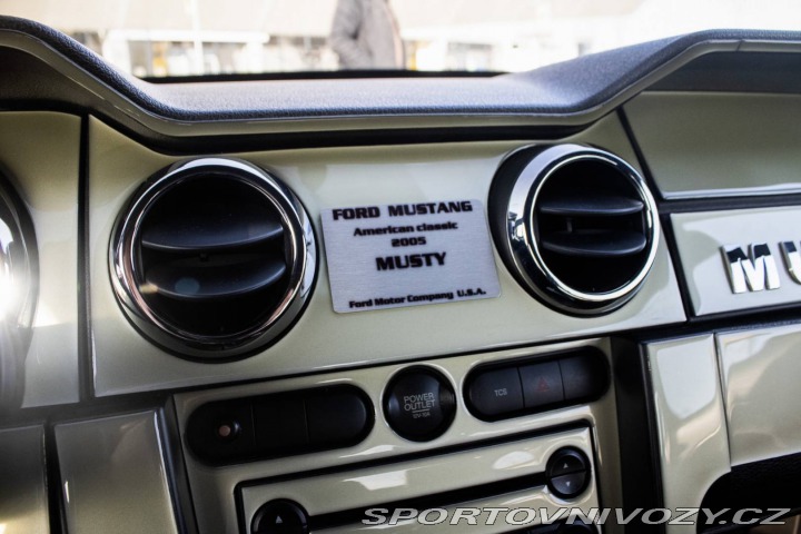 Ford Mustang 155kW (2004) / AJ NA SPL 2004