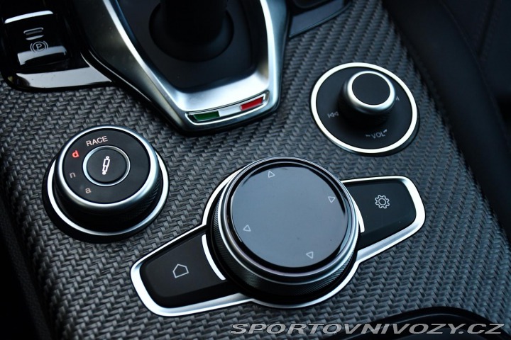 Alfa Romeo Stelvio 2.9V6 Bi-T.382 kW QUADRIF 2024