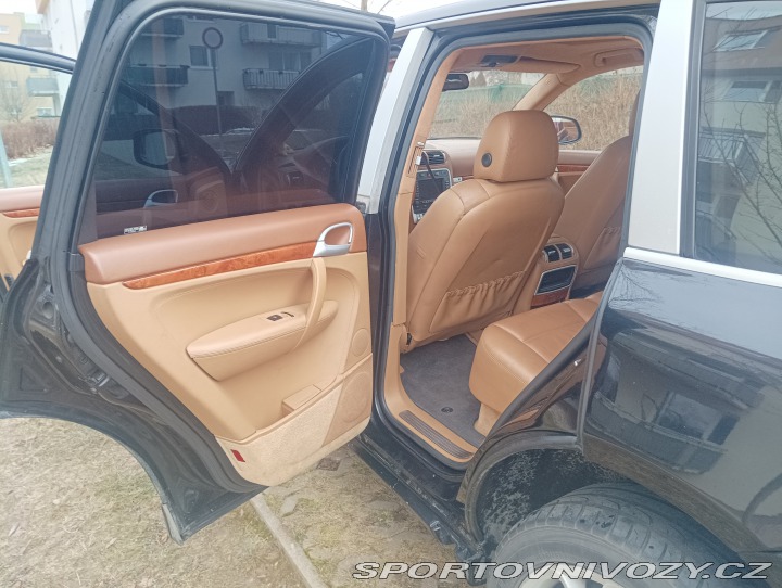 Porsche Cayenne turbo 4.5 V8, 331kw/450hp 2004