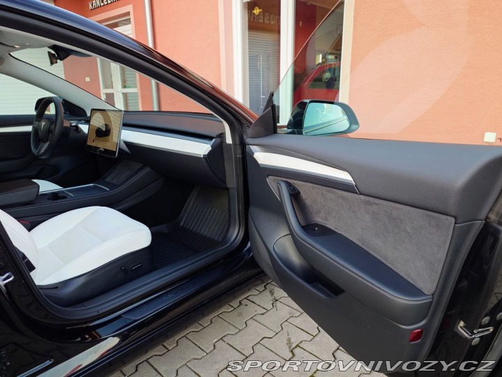 Tesla Model 3 Long Range Dual Motor - 3 2022