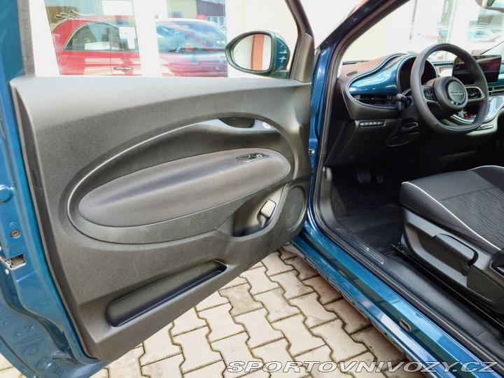 Fiat 500 500e 42 kWh 87 kW (ODPOČ 2023