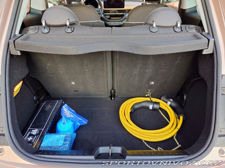 Fiat 500 500e 42 kWh 87 kW (ODPOČE 2023