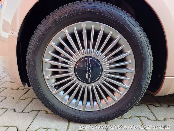 Fiat 500 500e 42 kWh 87 kW (ODPOČE 2023