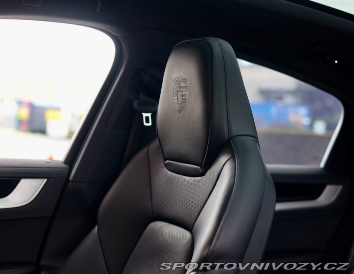 Porsche Cayenne Coupe 3.0 V6 E-Hybrid Sp 2024