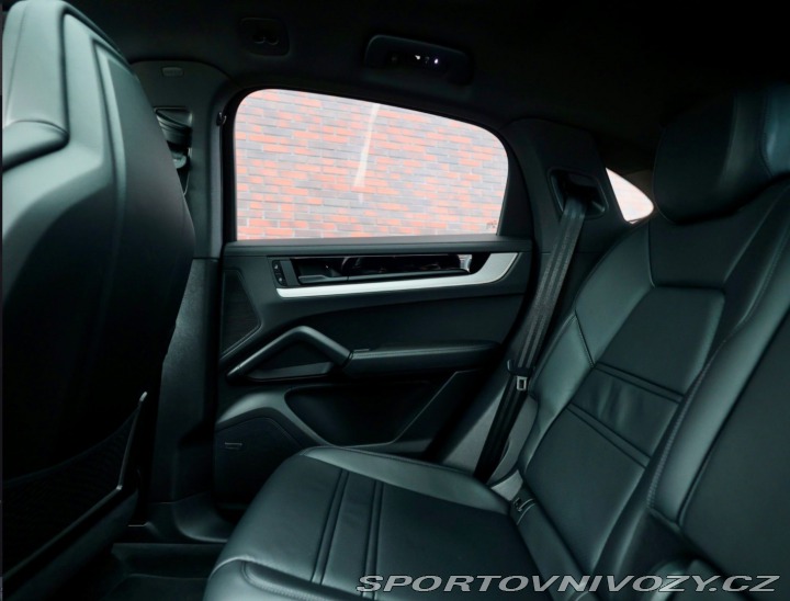 Porsche Cayenne Coupe 3.0 V6 E-Hybrid Sp 2024