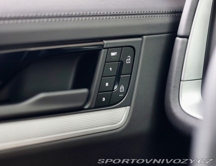 Porsche Cayenne Coupe 3.0 V6 E-Hybrid Sp 2024