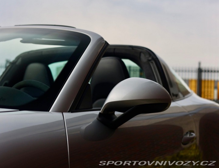 Porsche 911 4 GTS | Sport Chrono - B 2018