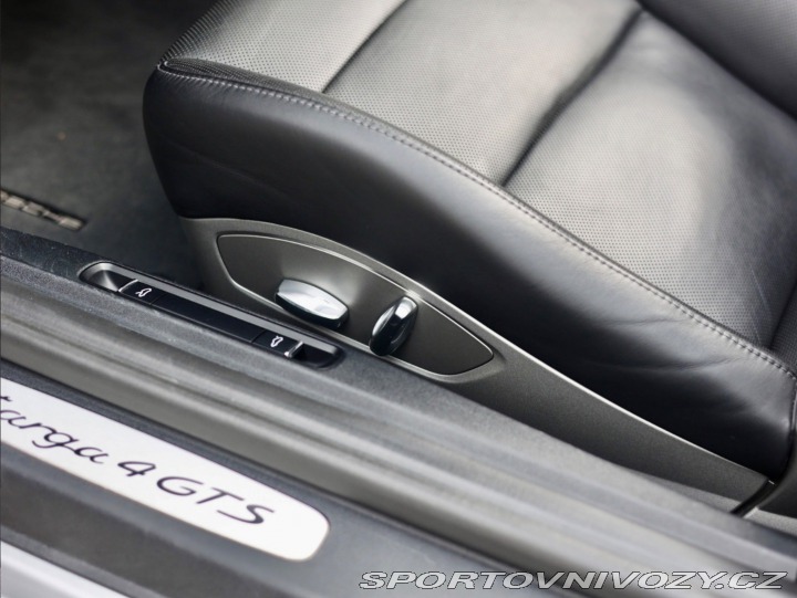 Porsche 911 4 GTS | Sport Chrono - B 2018