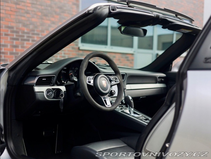 Porsche 911 4 GTS | Sport Chrono - B 2018