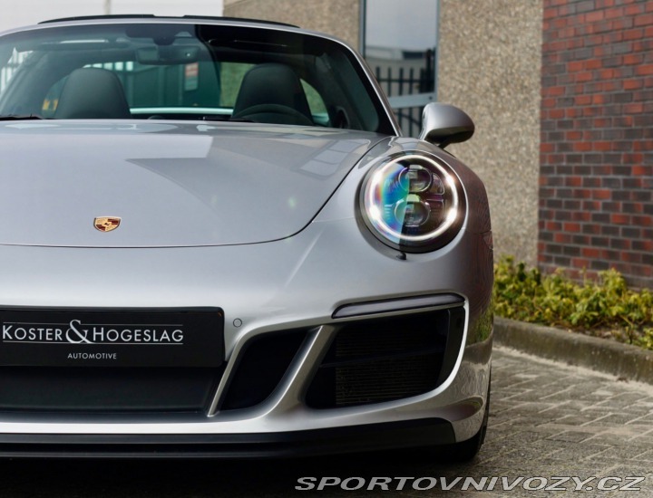 Porsche 911 4 GTS | Sport Chrono - B 2018