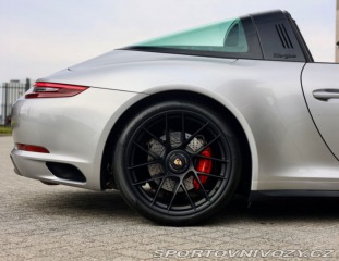 Porsche 911 4 GTS | Sport Chrono - B 2018