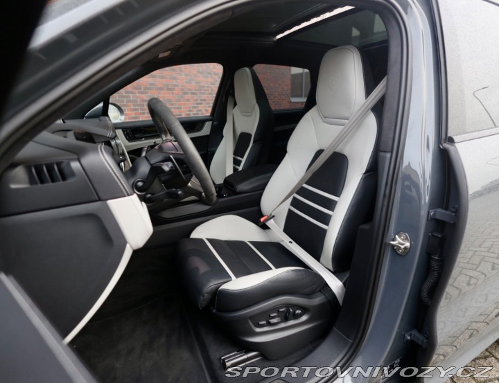 Porsche Cayenne 3.0 V6 E-Hybrid 470PS | 2025