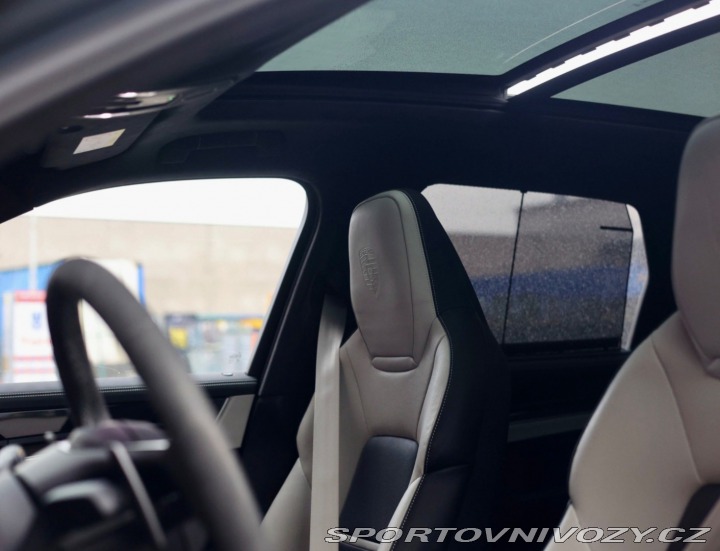 Porsche Cayenne 3.0 V6 E-Hybrid 470PS | 2025