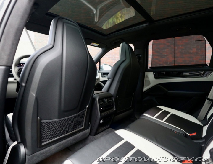 Porsche Cayenne 3.0 V6 E-Hybrid 470PS | 2025