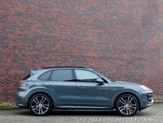 Porsche Cayenne 3.0 V6 E-Hybrid 470PS | 2025