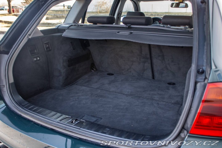 BMW 3 Touring 330d xDrive, 170 2008