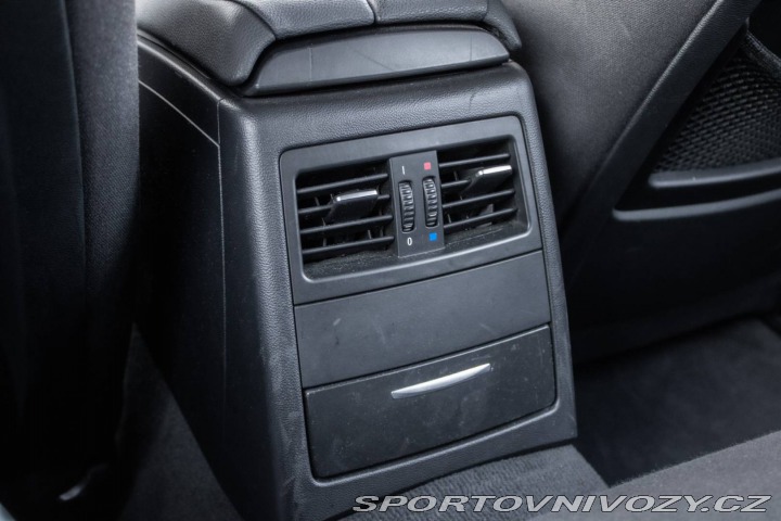 BMW 3 Touring 330d xDrive, 170 2008