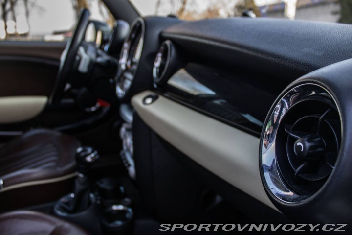 Mini Clubman CLubman 128kW AT / AJ NA 2009