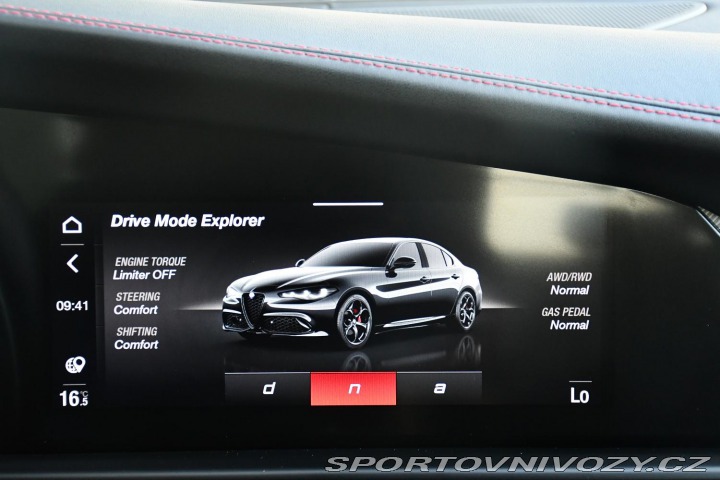Alfa Romeo Giulia 2.0T16V206kWREZERVACE 2023