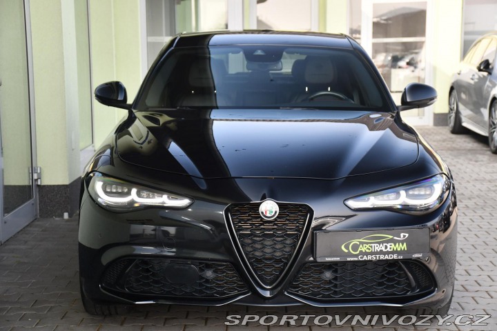 Alfa Romeo Giulia 2.0T16V206kWREZERVACE 2023